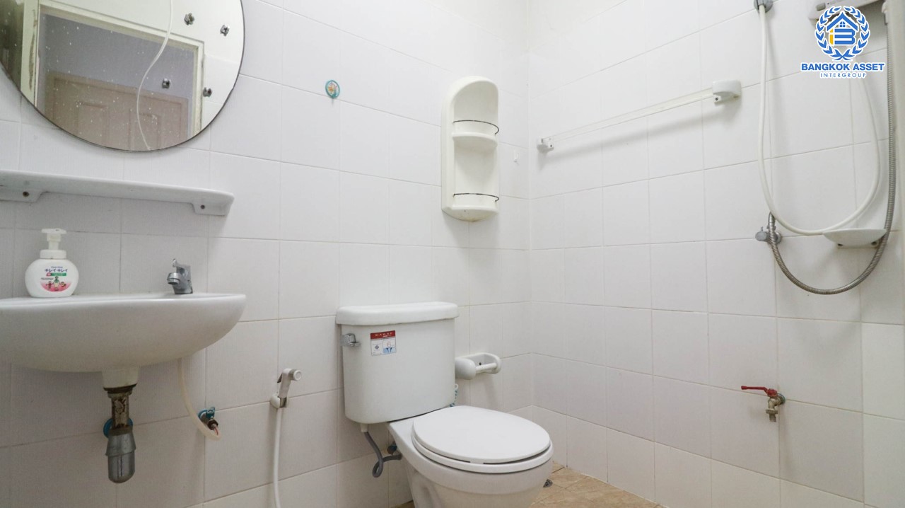 ทาวน์เฮ้าส์มือสองย่านนทบุรี ม.พฤกษา 45 บางใหญ่-กาญจนาภิเษก เนื้อที่ 16 ตร.ว. ฟังก์ชัน 3 ห้องนอน 2 ห้องน้ำ บ้านสวย พร้อมอยู่ บนทำเลที่เดินทางสะดวก ใกล้รถไฟฟ้าสายสีม่วง "สถานีคลองบางไผ่" และเซ็นทรัลเวสต์เกต...